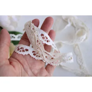 Vintage Ivory Crochet Lace Trim, 5/8" Two Yards